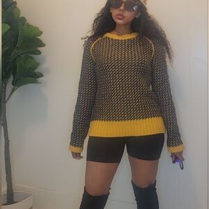 Beautiful blue and yellow sweater